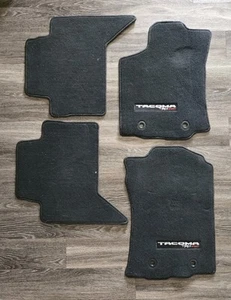 New OEM Black TRD Sport Floor Mats Toyota Tacoma CREW CAB 2018-2023 4 Piece Set - Foto 1 di 5