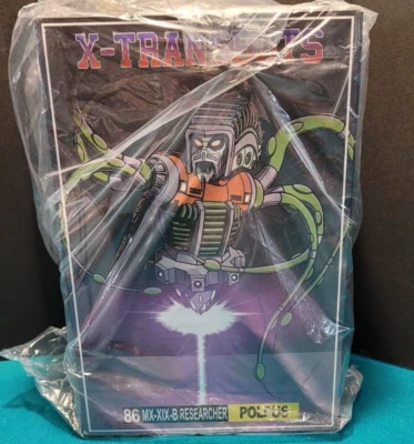 X-Transbots MX-19B Polpus - Researcher figure - Image 1 of 4
