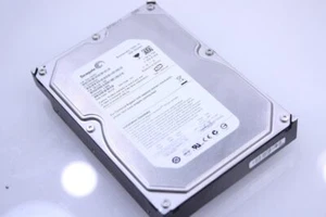 ST380815AS Seagate 80GB 7200RPM SATA 3.0 Gbps 3.5 8MB Cache Barracuda Hard Driv - Picture 1 of 1