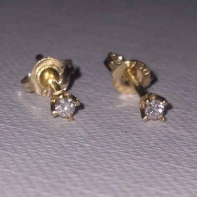 NEW Genuine 18ct 18k 750 Yellow Gold Ladies Stud Earrings Beautiful Diamonds - Image 1 of 4