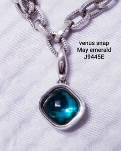 Brighton retired Venus May emerald Swarovski snap charm J9445E B677