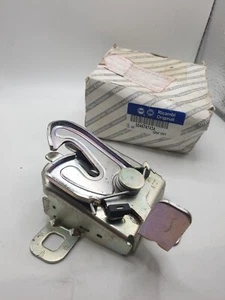 Fiat Doblo Genuine Bonnet Hood Lock Assembly 46747434 2000-2005 New OEM Part - Imagen 1 de 12