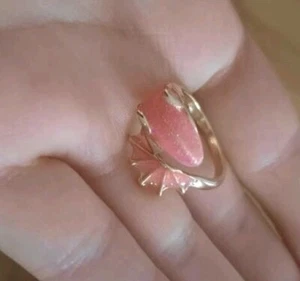 Bijoux Fantaisie, bague dragon rose pailleté et doré, ajustable / Réglable Neuf  - Picture 1 of 2