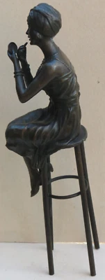 Bronze Figur Dame im Stil der 20er Jahre auf Barhocker signiert D.H.Chiparus - Bild 1 von 4