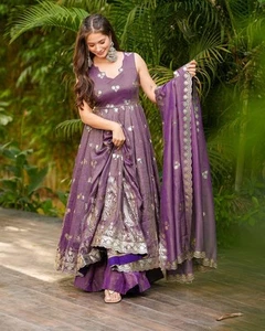 Gown Pakistani Salwar Kameez Ready To Wear Dress 3 Piece Wedding Party Bollywood - Picture 1 of 7