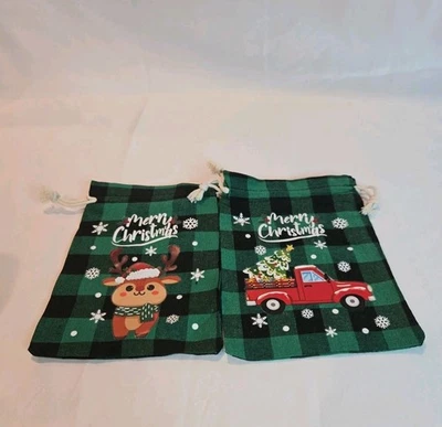 Лот из 2 маленьких (7'' X 5») черных и зеленых клетчатых рождественских тематических подарочных пакетов - Изображение 1 из 4