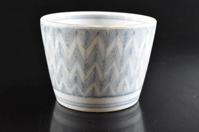 U5508: Japanese Old Imari-ware Muffle painting SOBA CUP Sobachoko - Image 1 of 4