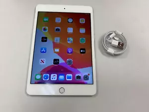 Apple iPad mini 4 32GB, Wi-Fi, 7.9in - Silver - Picture 1 of 1