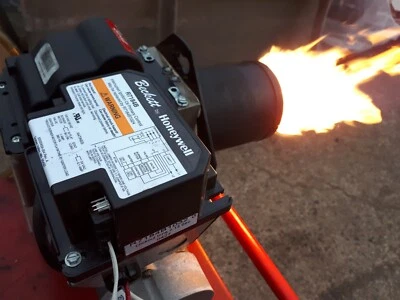 Beckett AFG Oil Furnace Burner 5" tube 1 suction line Foto 1 de 4