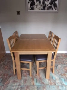 Oak Extendable Dining Table + 4 Chairs - Picture 1 of 7
