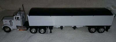 Игрушка-полугрузовик Peterbilt масштаб 1:16 большая ферма с прицепом из белого зерна, поддоном  - Изображение 1 из 4
