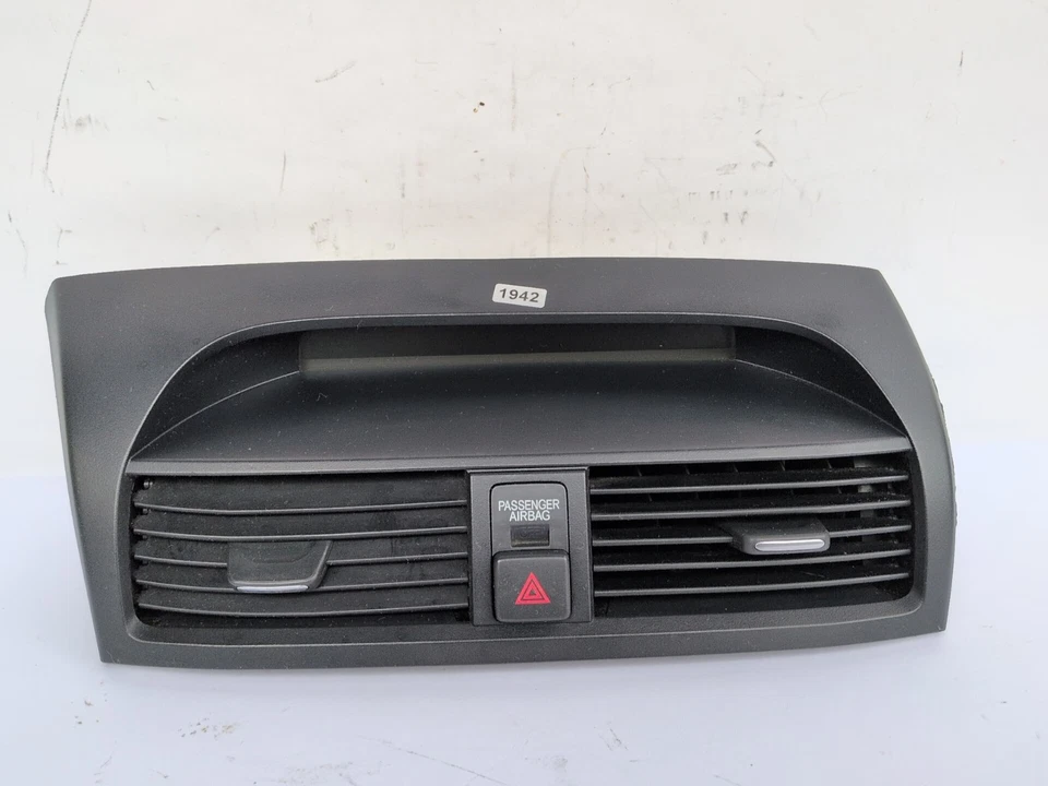 2004-2008 ACURA TL CENTER DASH  TRIM BEZEL W/ CLOCK & VENTS HAZARD SWITCH - Image 1 of 4
