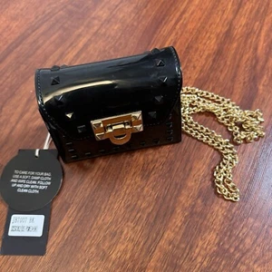 Neu mit Etikett Deluxity Los Angeles schwarz glänzend Mini Handtasche mit Kettenriemen - Bild 1 von 10