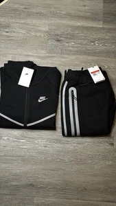 Reflektierender Nike Tech Fleece Trainingsanzug (schwarz) - Bild 1 von 4