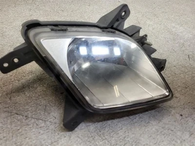 2011-2013 Kia Sportage Driver Fog Light Lamp 922013W000 - Image 1 of 4