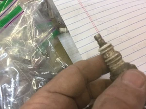 antique vintage champion ud16 spark plug - Picture 1 of 2