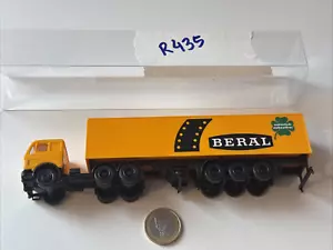 R435 Herpa MB Beral naturale senza amianto autoarticolato valigia Mercedes Benz 1:87 H0 - Foto 1 di 6