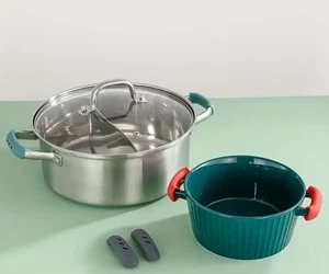 Silicone Pot Handle Cover 2 X Handle Sleeves Grip Kitchen Sauce Pan Handle cover - Picture 1 of 10