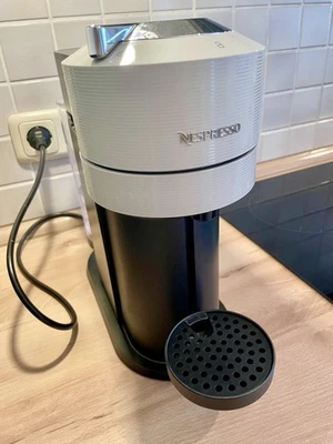 Nespresso Vertuo Next Light Grey Maschine gebraucht - Bild 1 von 4