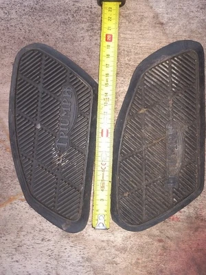 rodilleras de goma triumph Foto 1 de 2