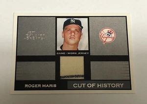 2003 Flair Cut of History ROGER MARIS Game-Worn Jersey card (Pinstripe) - Picture 1 of 2