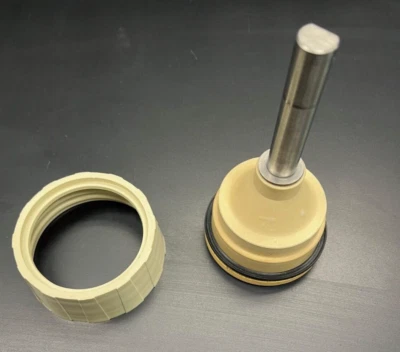 Vintage General Electric Food Processor D5FP1 OEM Part-GEAR SHAFT - Image 1 of 2