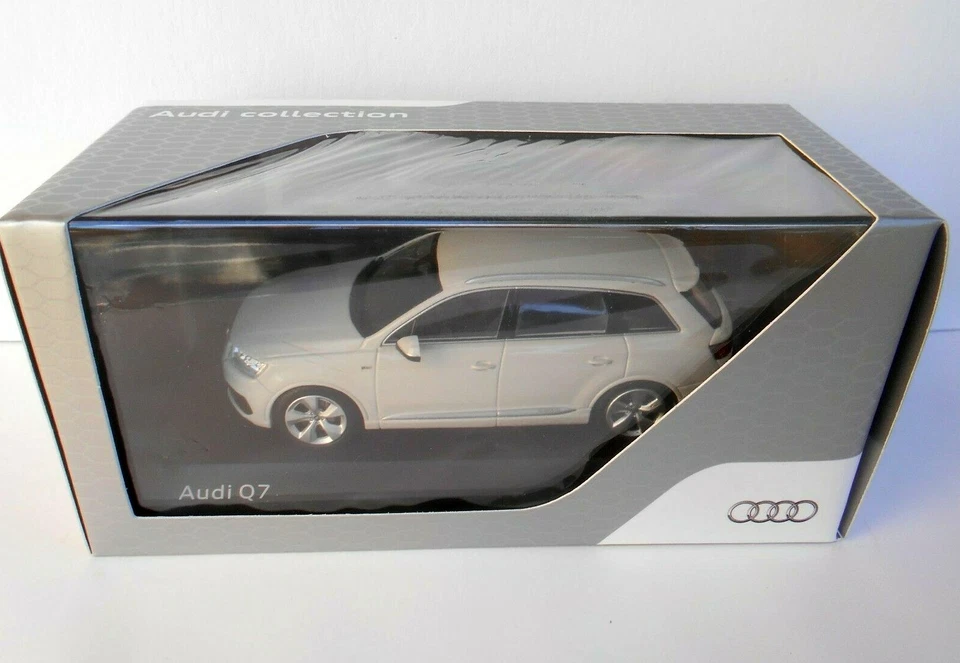 DIE CAST AUDI Q7  - AUDI COLLECTION  501.14.076.23 SCALA 1/43  - Immagine 1 di 1