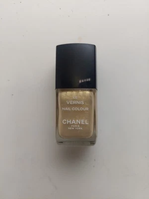 Esmalte de uñas Chanel Le Vernis color dorado/amarillo brillante Foto 1 de 4