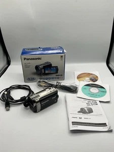 Panasonic HC-V10 HD 3,16 mm videocamera grandangolare con zoom ottico 70x in scatola - Foto 1 di 13