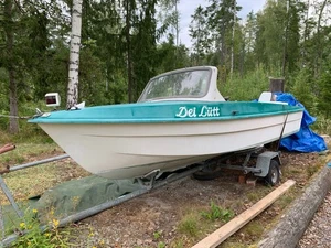 Motorboot Ibis 2, grün/weiß, mit 15 PS Aussenboarder Abholung in Schweden - Bild 1 von 13