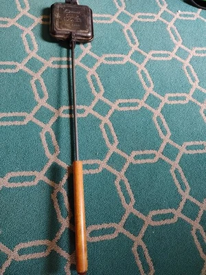 Coghlan's Camp Cooker Sandwich Maker 27" - Image 1 of 4