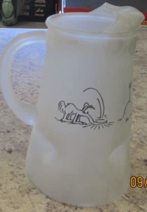 BC Johnny Hart 1972 Frosted Comic Quart Glass Pitcher Anteater Aardvark Zot - Picture 1 of 10