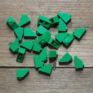 LEGO 3040 Dark Green Brick Slope 1x2 45° Degree Roof Tile Qty 25 - Picture 1 of 2