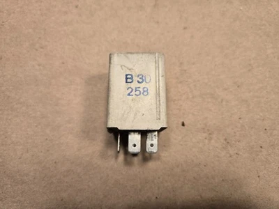 Jaguar XJ40 ABS Relay DBC4282 - Image 1 of 4
