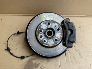 VAUXHALL INSIGNIA 2.0 CDTI 2011 FRONT DRIVER HUB & CALIPER OFFSIDE FRONT - Picture 1 of 2