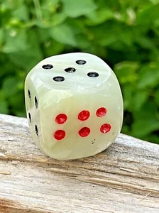 1" Green Onyx Dice Strength Stamina Luck Hand-Carved Stone Carving Board Game - Picture 1 of 6