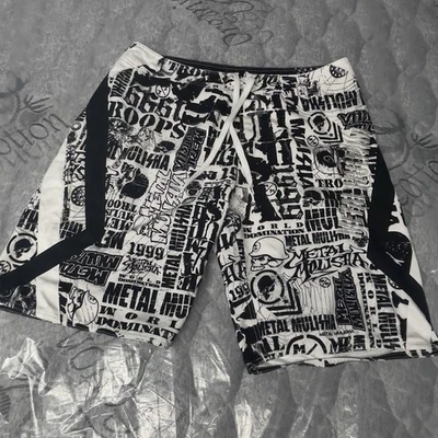 Shorts de tabuleiro masculino mulisha metal 38 branco estampa total mãos de oração grunge Y2k - Imagem 1 de 4