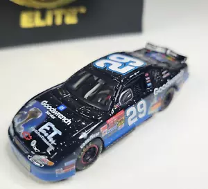 1:64 ELITE Kevin Harvick 2002 Goodwrench E.T. Action RCCA Diecast NASCAR - Picture 1 of 14