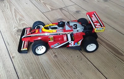 Taiyo Grand Prix F-1 Ferngesteuert R/C Funktioniert mit Zwei Fernbedienungen - Bild 1 von 4