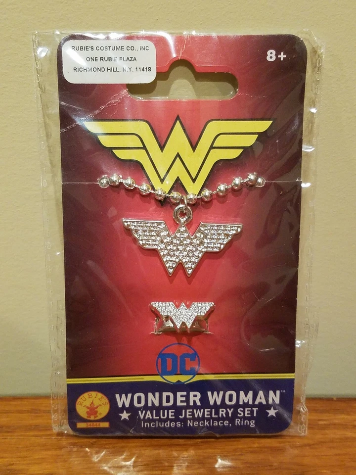DC Wonder Woman Rubí Disfraz Joyería Valor Collar y Anillo Conjunto - Plata - Nuevo Foto 1 de 2