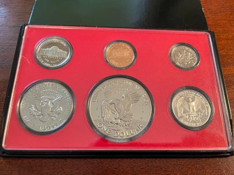 1977-s Proof Set US Mint Uncirculated Cover