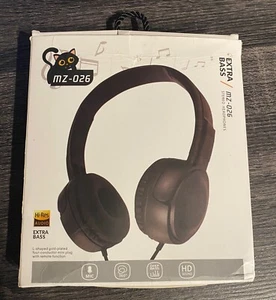 Lightweight Wired HD Stereo Headphones Over Ear Headset Earphones Adjustable - Picture 1 of 4