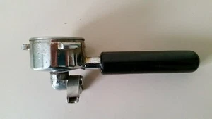 Portafiltro con filtro per macchina da caffe' da bar a due beccucci - Foto 1 di 10