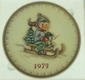 Goebel 1975 Ride Into Christmas 5th Annual Plate, #268 West Germany, M.I. Hummel - Picture 1 of 9