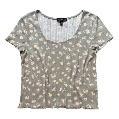  Camiseta Derek Corazón Verde Floral Pointelle M Manga Corta Lechuga Ribete Coqueta Foto 1 de 4