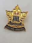 CANADA CUSTOMS DOUANES PIN. SIZE 1 INCH BY 3/4 INCH.