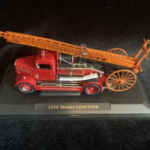 1938 DENNIS LIGHT FOUR FIRE ENGINE Truck DIECAST ROAD SIGNATURE 43011 - Picture 1 of 5
