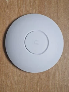 Ubiquiti UniFi 6 Pro Access Point WiFi 6 AP 5.3Gbps 300+ clients U6-PRO 2 - Photo 1/3
