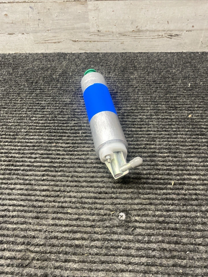 Bomba de combustible eléctrica-CRQ Premium TYC 152062-A Foto 1 de 4