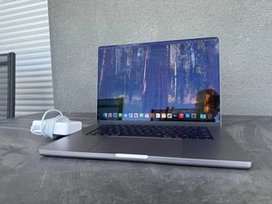 Apple MacBook Pro 16" - M1 Pro Chip - 16GB RAM - 512GB SSD - sehr guter Zustand - Afbeelding 1 van 9
